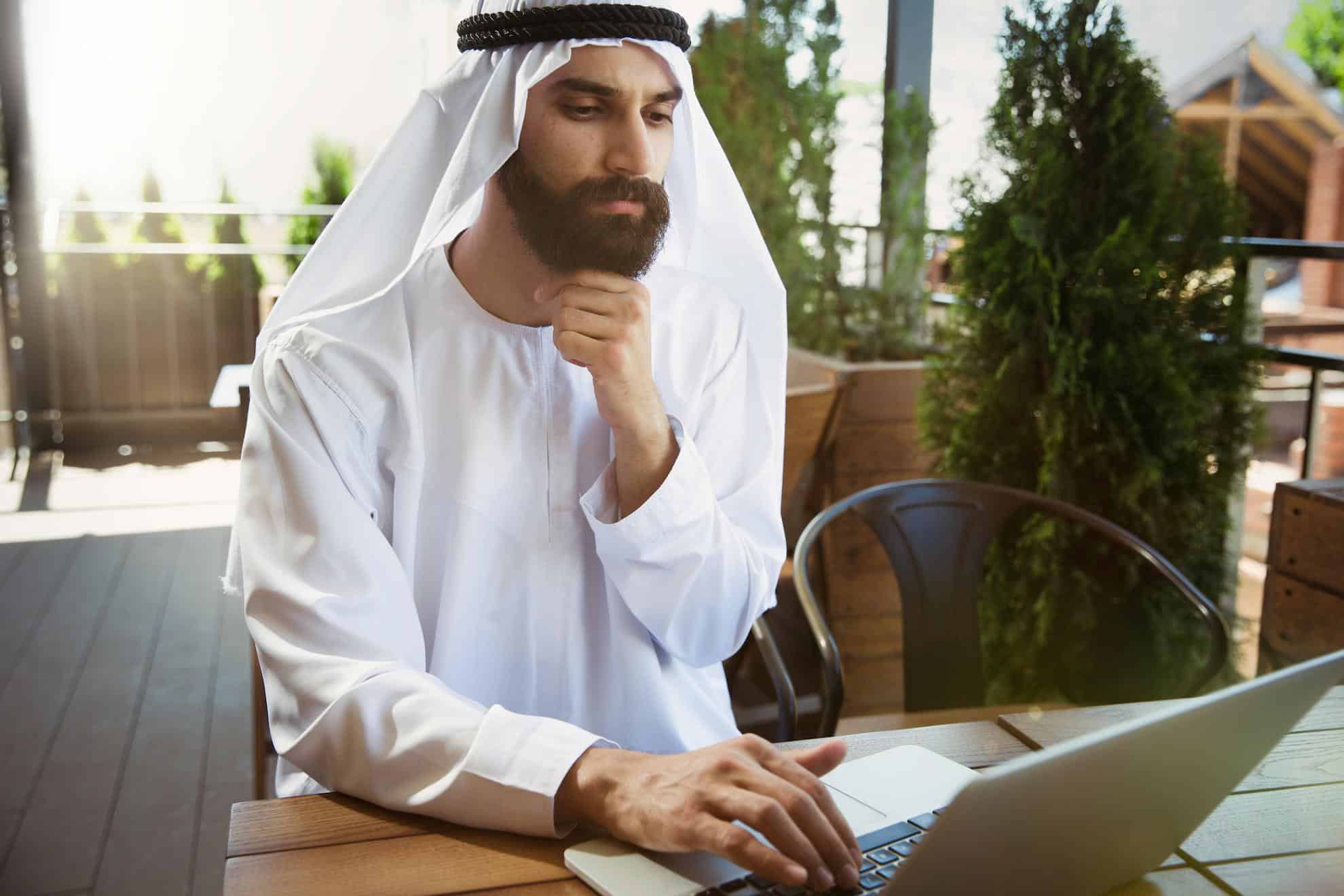 A picture of a man who is learning to earn money online in UAE through blogging.